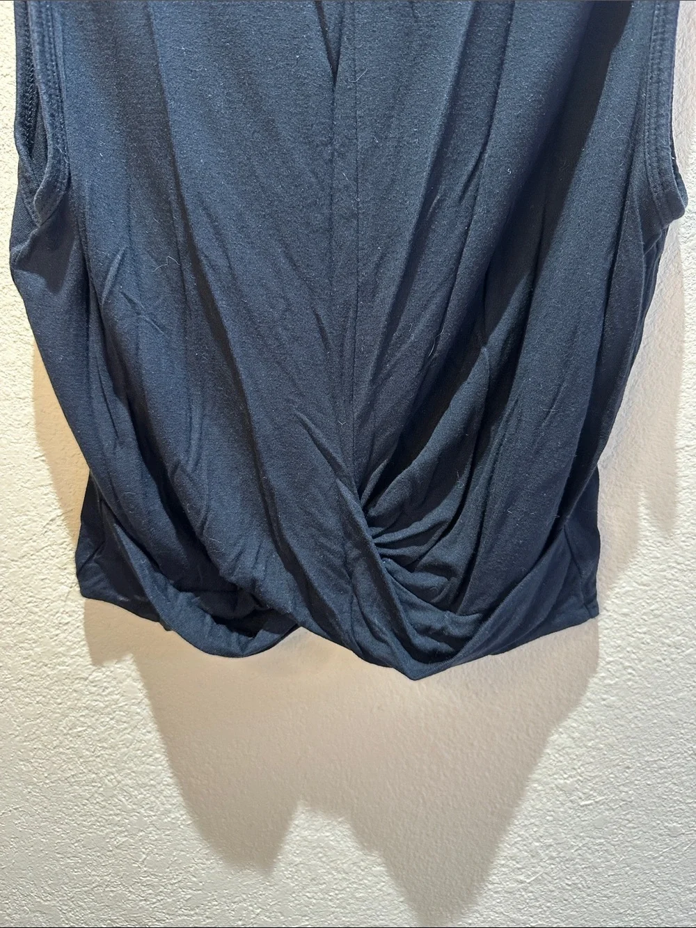 Alo Yoga Black Twist Front Cropped Tank Top